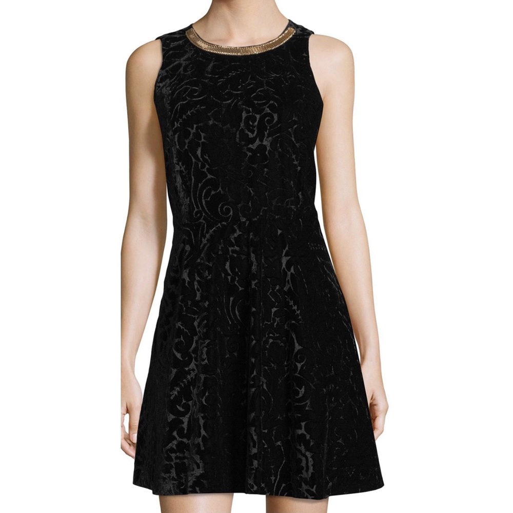 ❌SOLD❌Michael Kors Black Velvet Chain Neck Dress